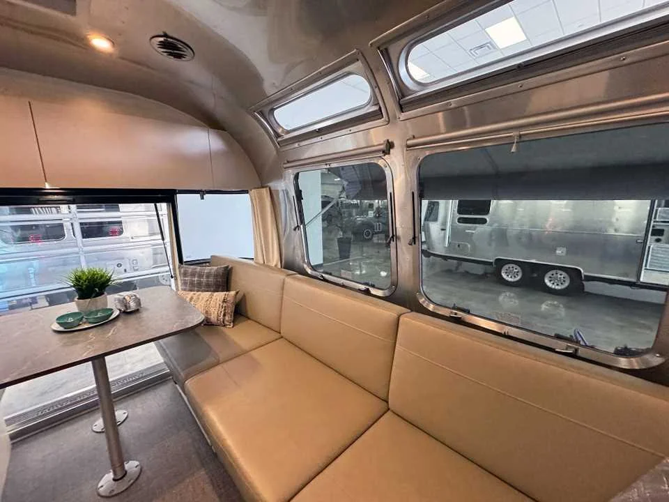 Used 2025 SILVER AIRSTREAM  image 41