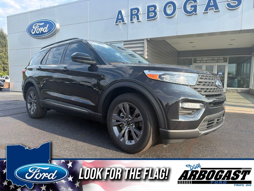 Used 2023 Black Metallic Ford XLT image 1
