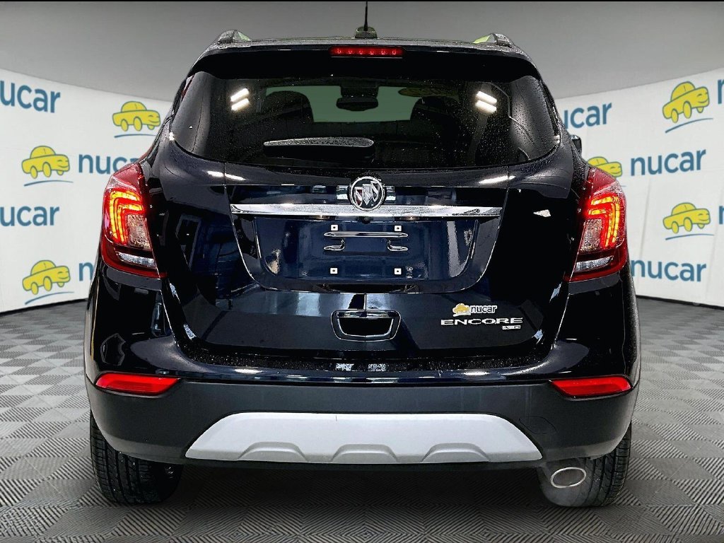 Used 2022 Blue Buick Preferred image 6