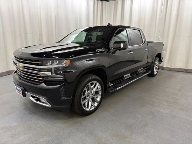 Used 2022 Black Chevrolet High Country image 2