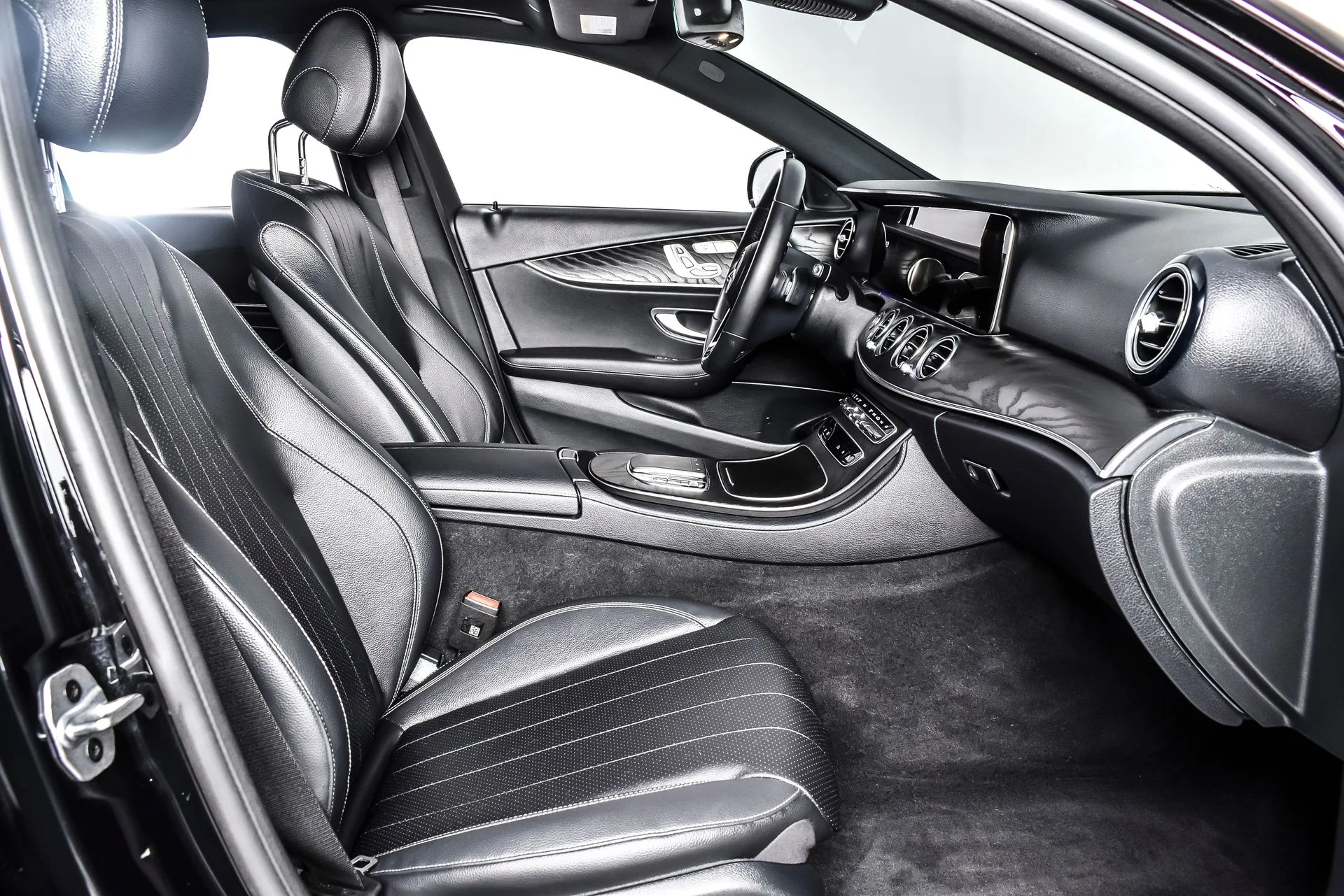 Used 2023 Black Mercedes-Benz E 450 image 25