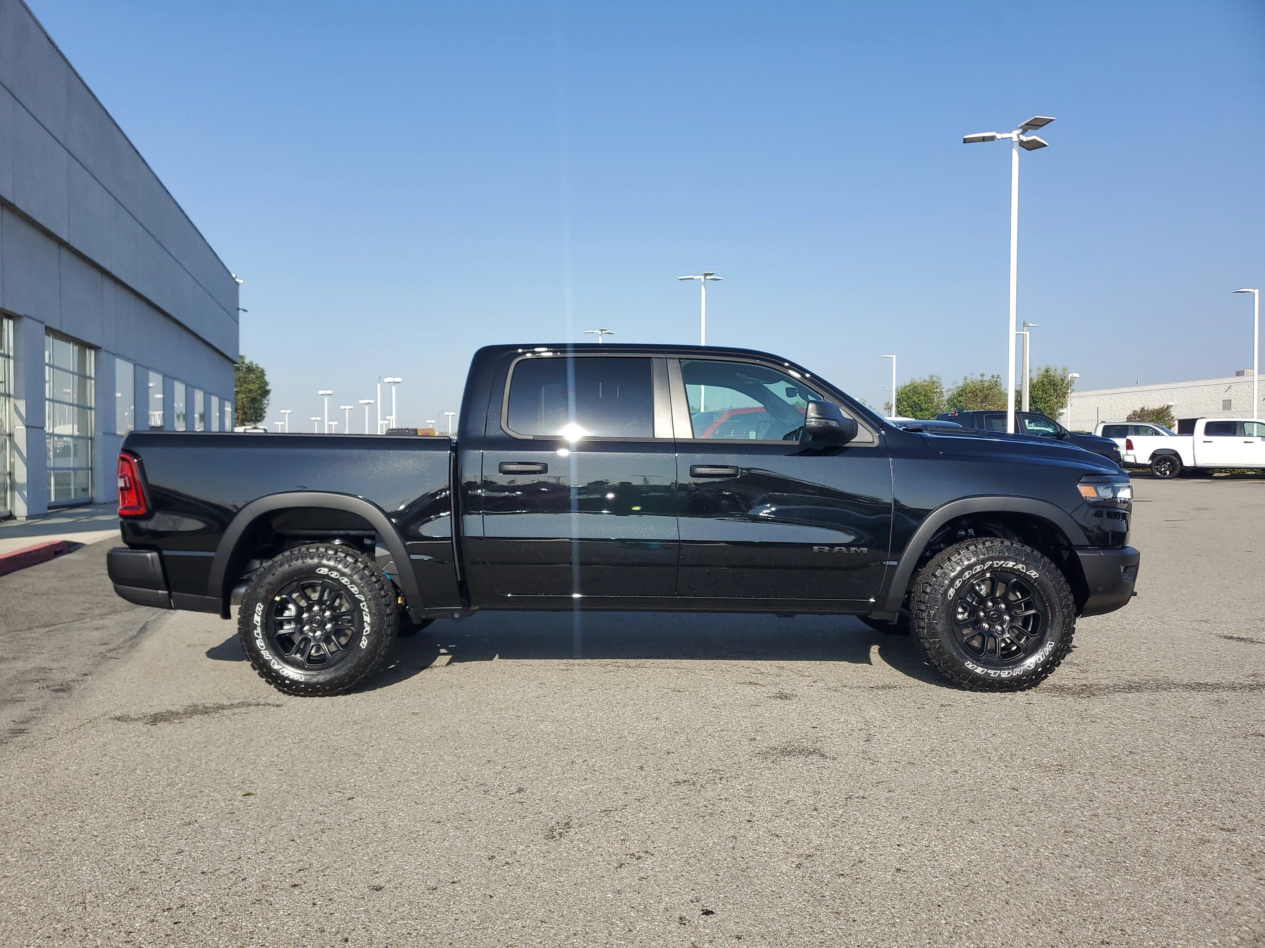 New 2026 Diamond Black Crystal Pearl-Coat Exterior Paint RAM Rebel image 2