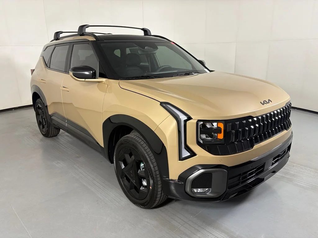 New 2027 Brown Kia X-Line S image 2