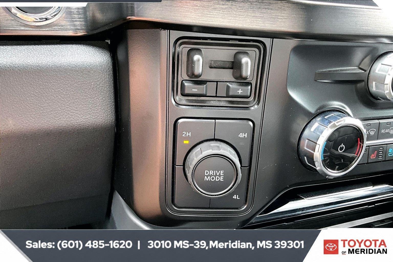 Used 2026 Oxford White Ford Lariat image 23