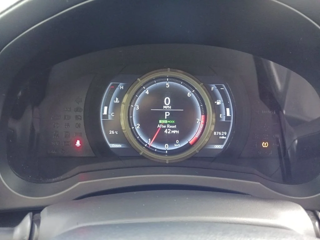 Used 2020 White Lexus 300 image 18