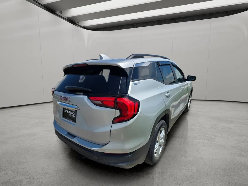 Used 2021 Quicksilver Metallic GMC SLE image 5