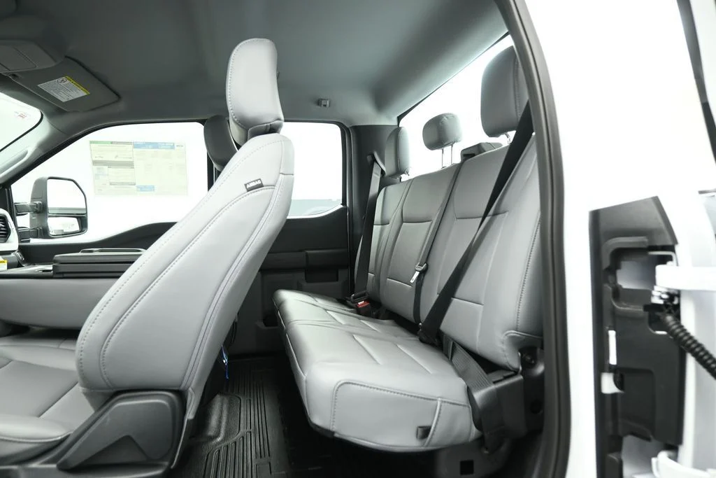 New 2027 Oxford White Ford XL image 14
