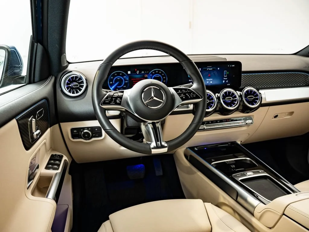 Used 2024 Starling Blue Metallic Mercedes-Benz 300 image 32