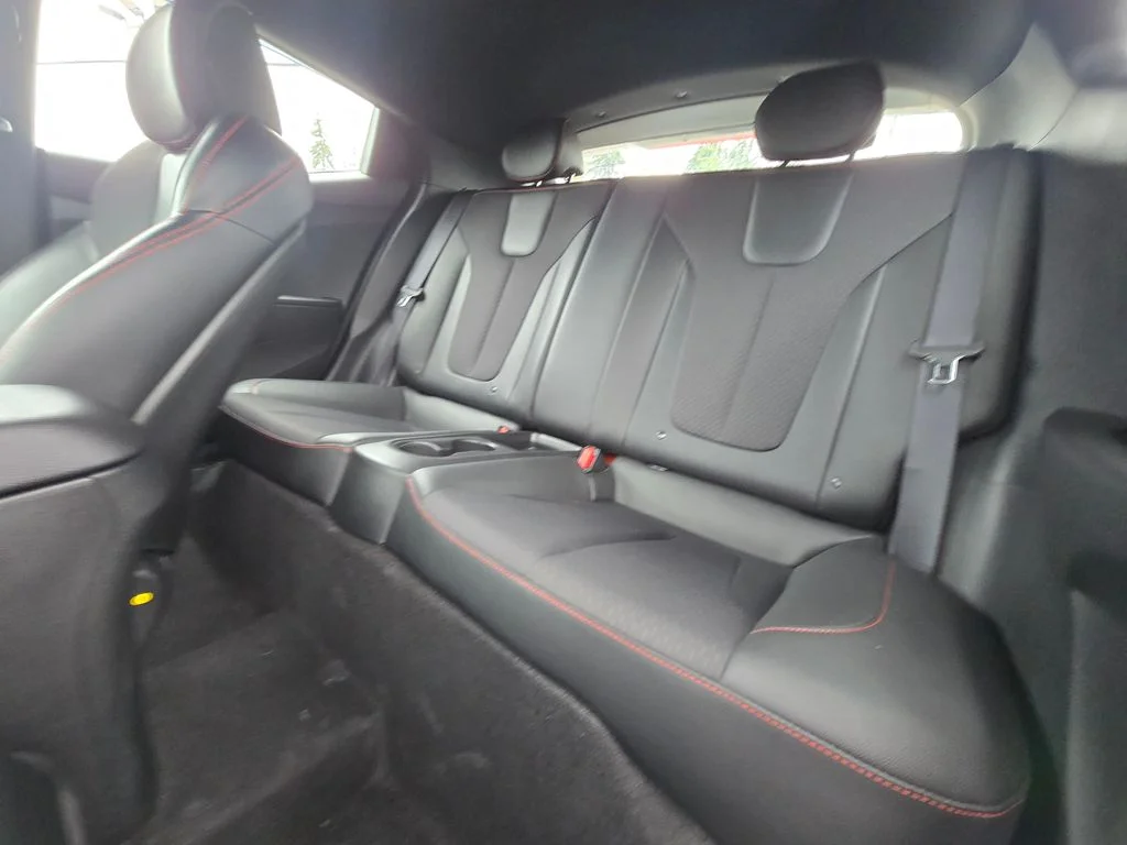 2021 Hyundai Veloster - Photo 16