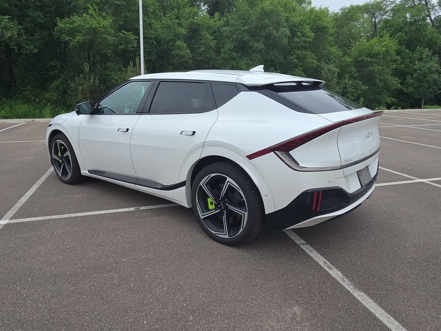 Used 2023 White Kia GT image 4