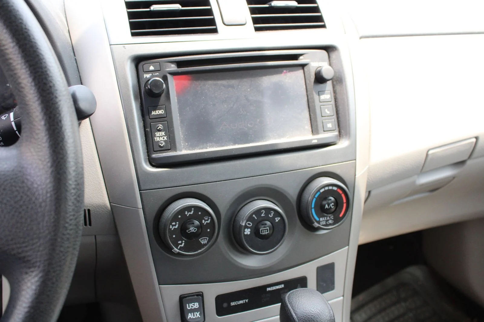 Used 2013 Black Toyota LE image 14