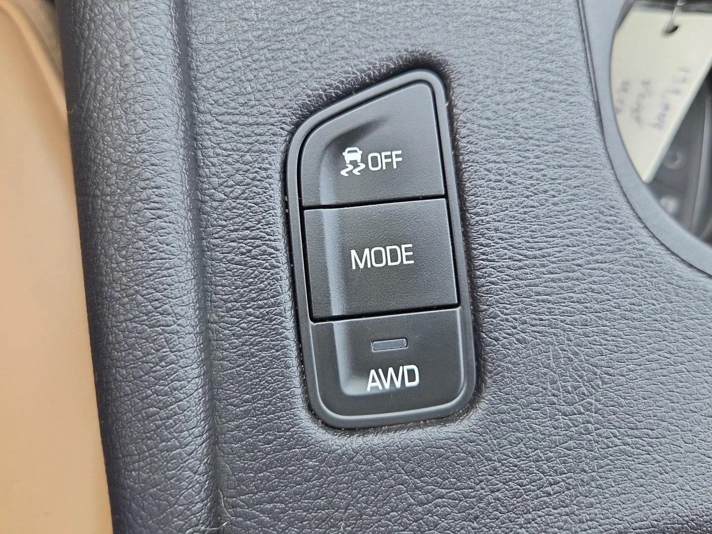 Used 2019 CRYSTAL WHITE TRICOAT Cadillac Platinum AWD image 21