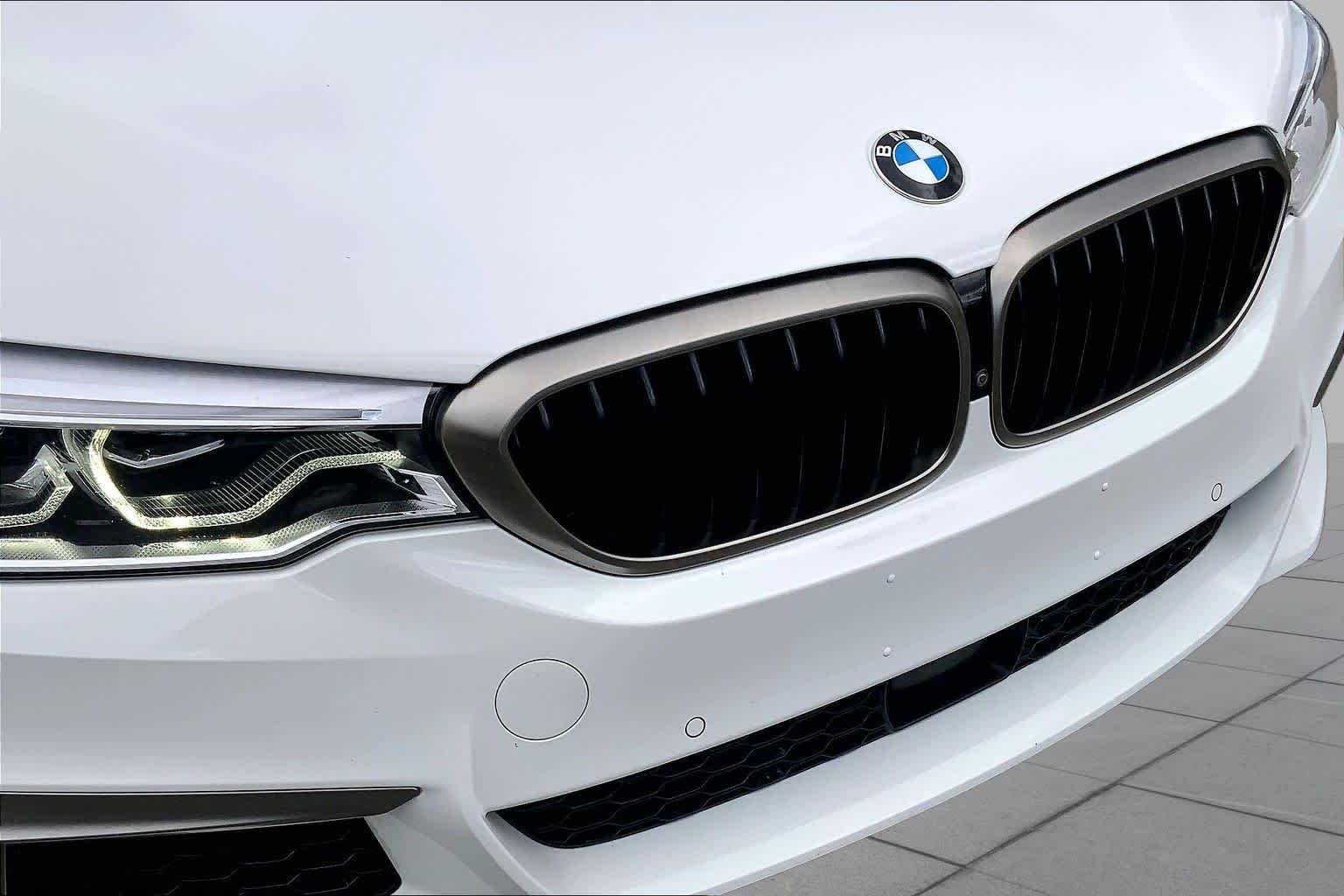 Used 2020 Alpine White BMW M550i xDrive image 29