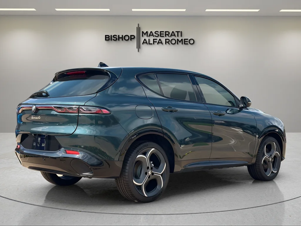 New 2026 Green Alfa Romeo Base image 7