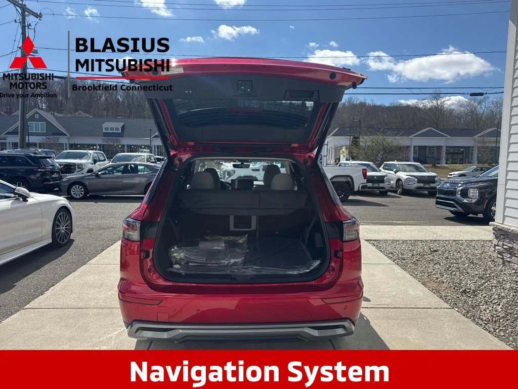 New 2026 Red Mitsubishi SE image 9