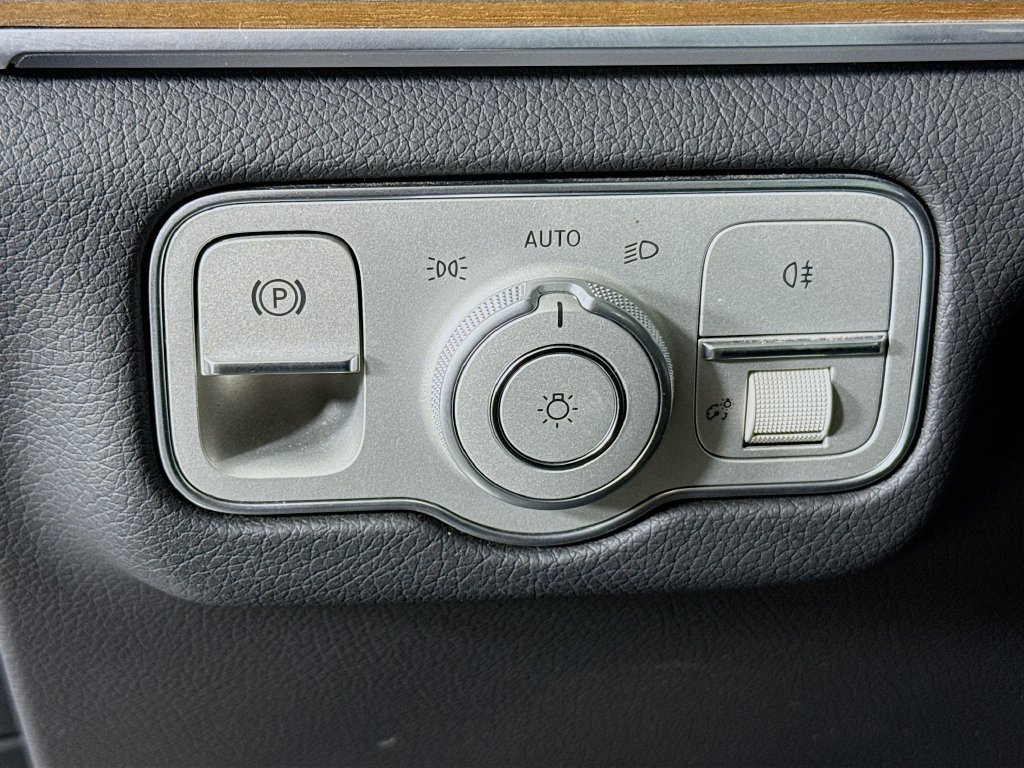 Used 2024 White Mercedes-Benz GLE 350 image 10