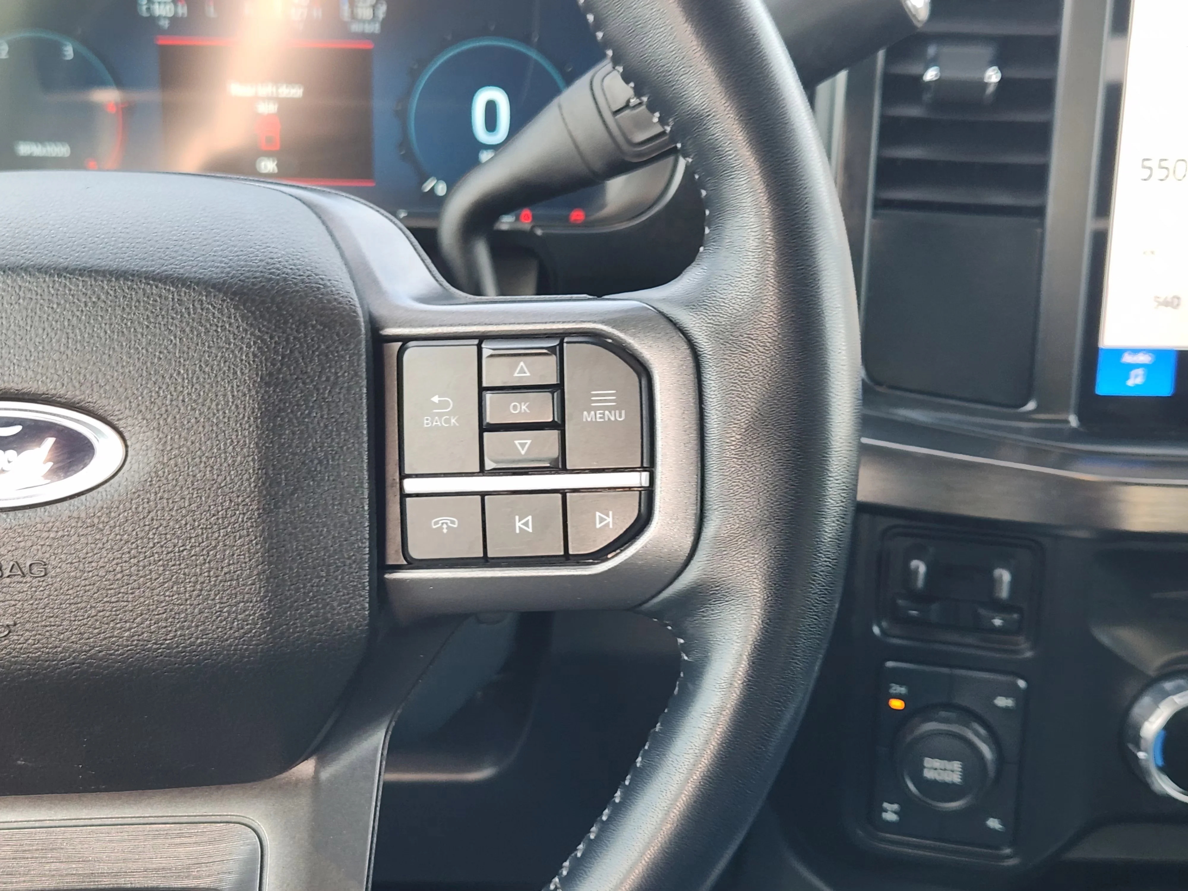 Used 2024  Ford XL image 30