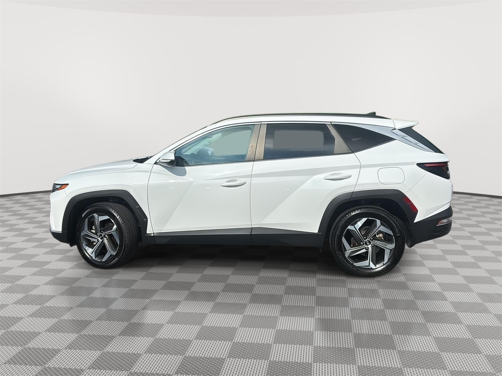 Used 2024 White Pearl Hyundai SEL image 8