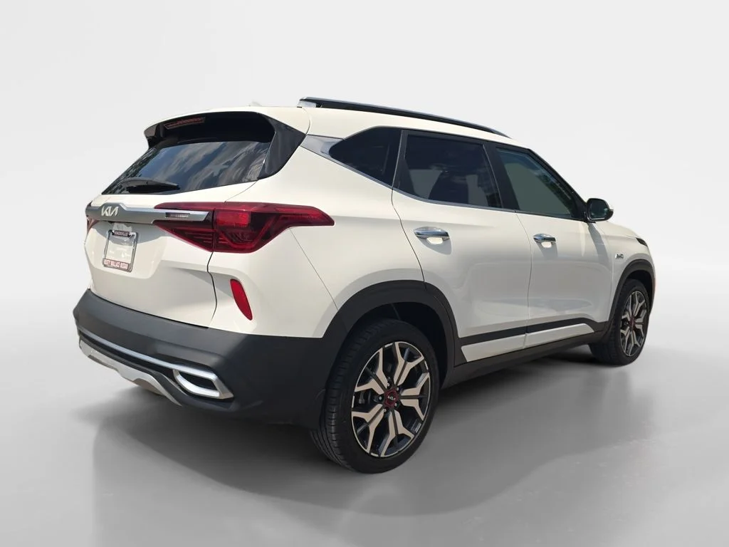 Used 2022 Snow White Pearl Kia SX image 6