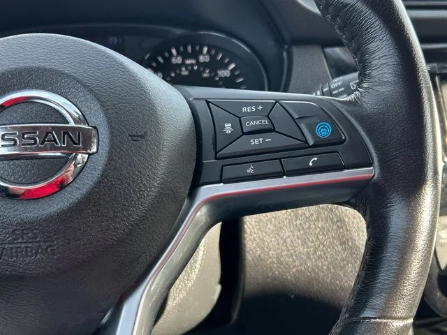 Used 2018 Magnetic Black Nissan SL image 35