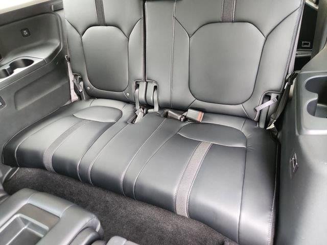 Used 2023 White Honda Touring image 35