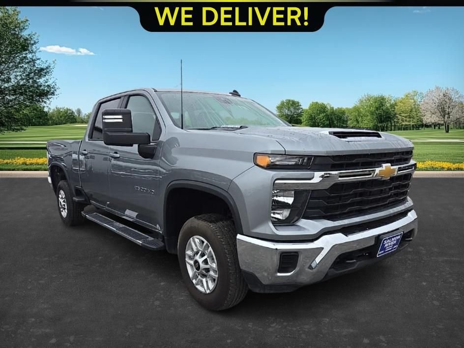 2024 Chevrolet Silverado 2500HD LT photo 3