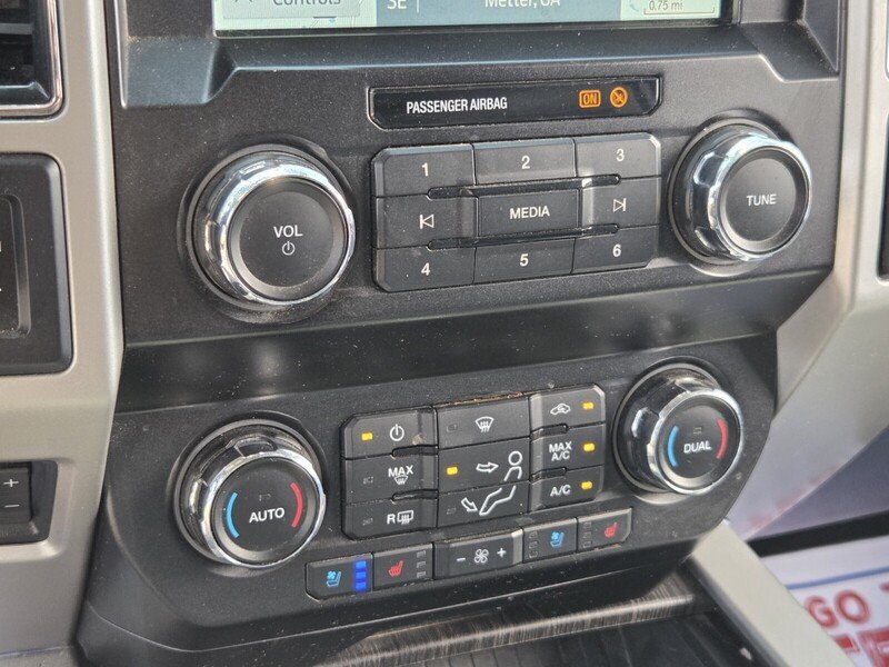 Used 2021 Gray Ford Lariat image 22