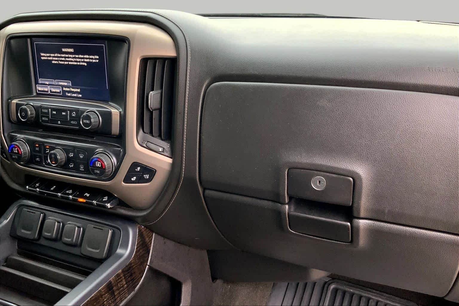 Used 2015 Onyx Black GMC Denali image 18