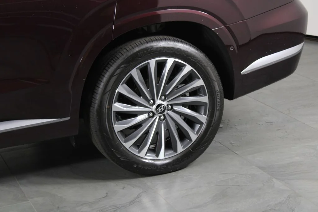 Used 2024 Red Hyundai Calligraphy image 15