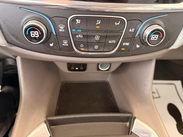 2020 Chevrolet Traverse 1LT - Photo 22