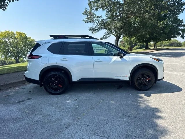 Used 2025 White Nissan Rock Creek image 8