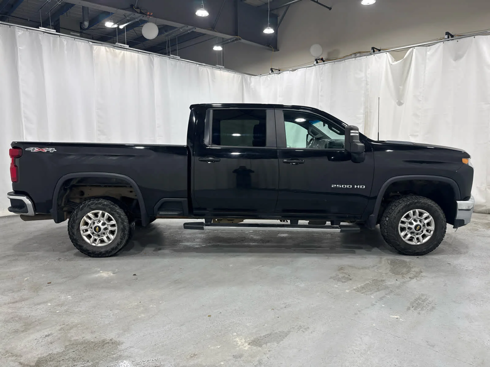 Used 2020 BLACK Chevrolet LT image 6