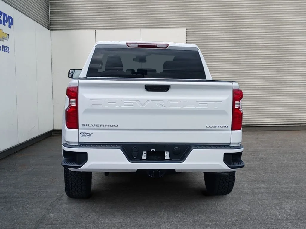 New 2026 Summit White Chevrolet Custom image 4