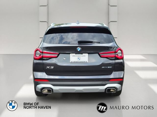 Used 2024 Gray BMW xDrive30i image 5