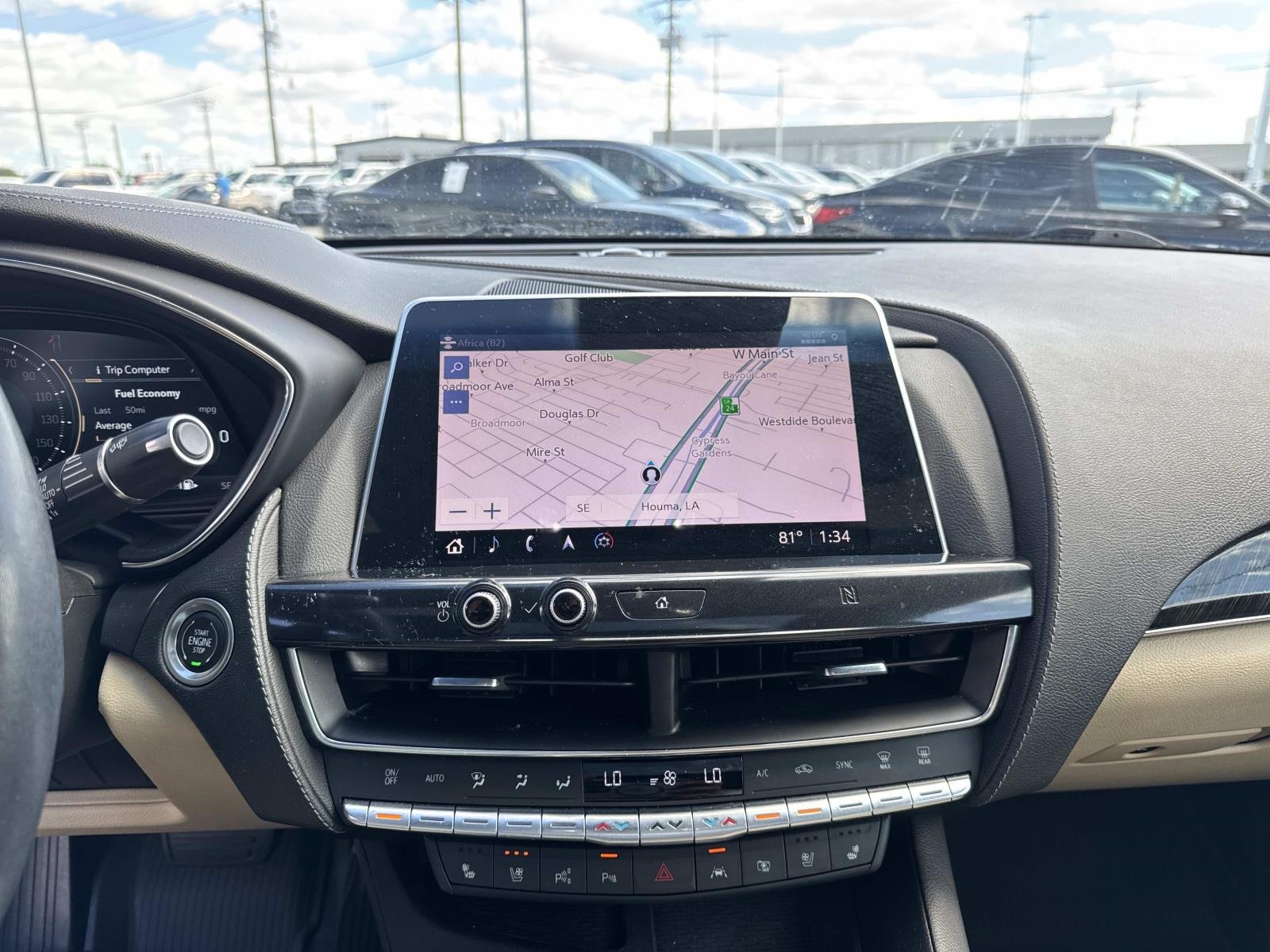 Used 2021 Crystal White Tricoat Cadillac Premium Luxury image 25