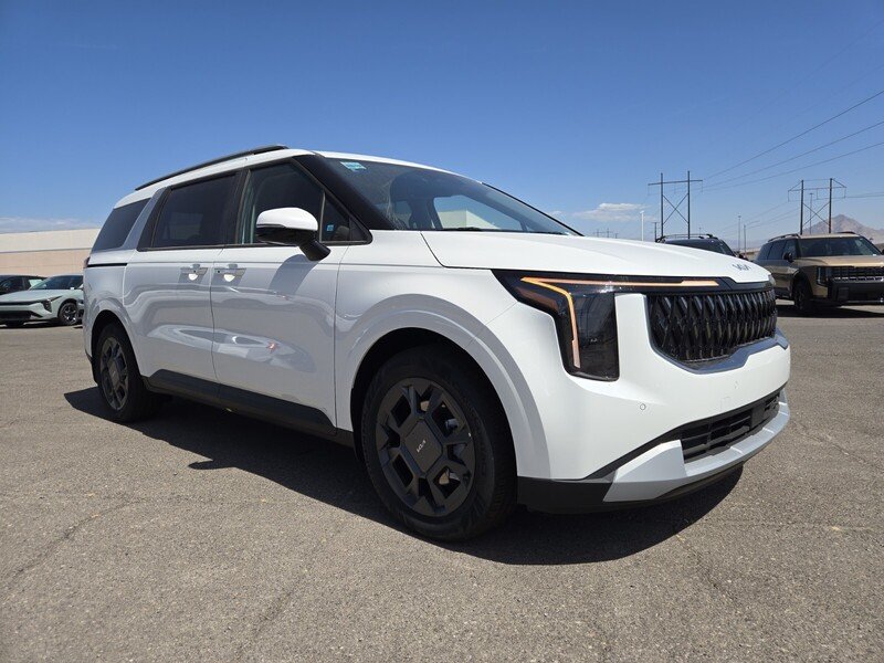 New 2026 Snow White Pearl Kia EX image 2