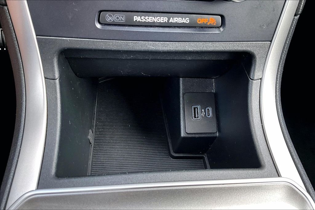Used 2023 Gray Ford SEL image 33