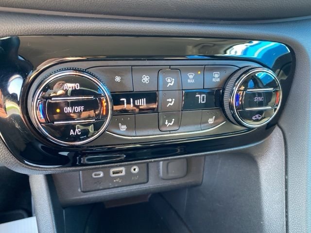 Used 2023 Black Buick Select image 27