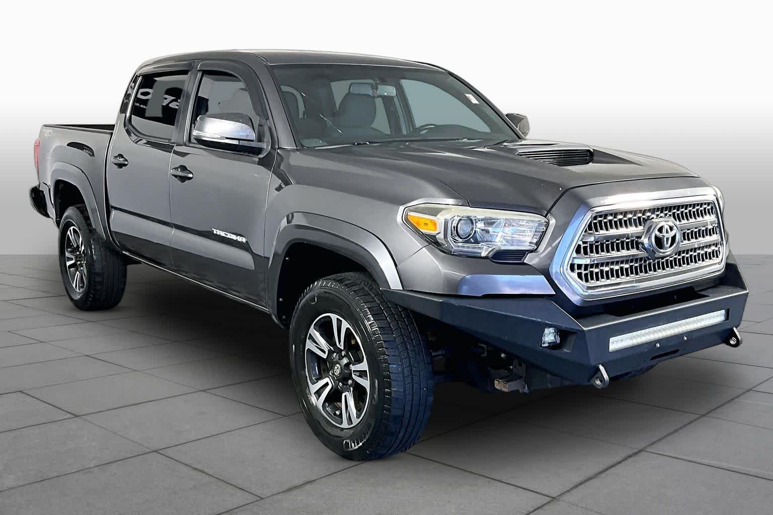 Pre-Owned 2016 Toyota Tacoma TRD Off Road