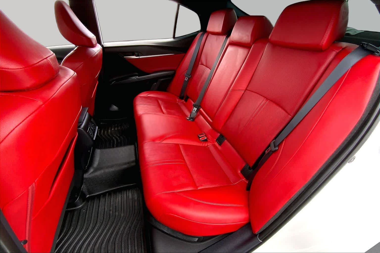 Used 2025 Wind Chill Pearl Toyota XSE image 20