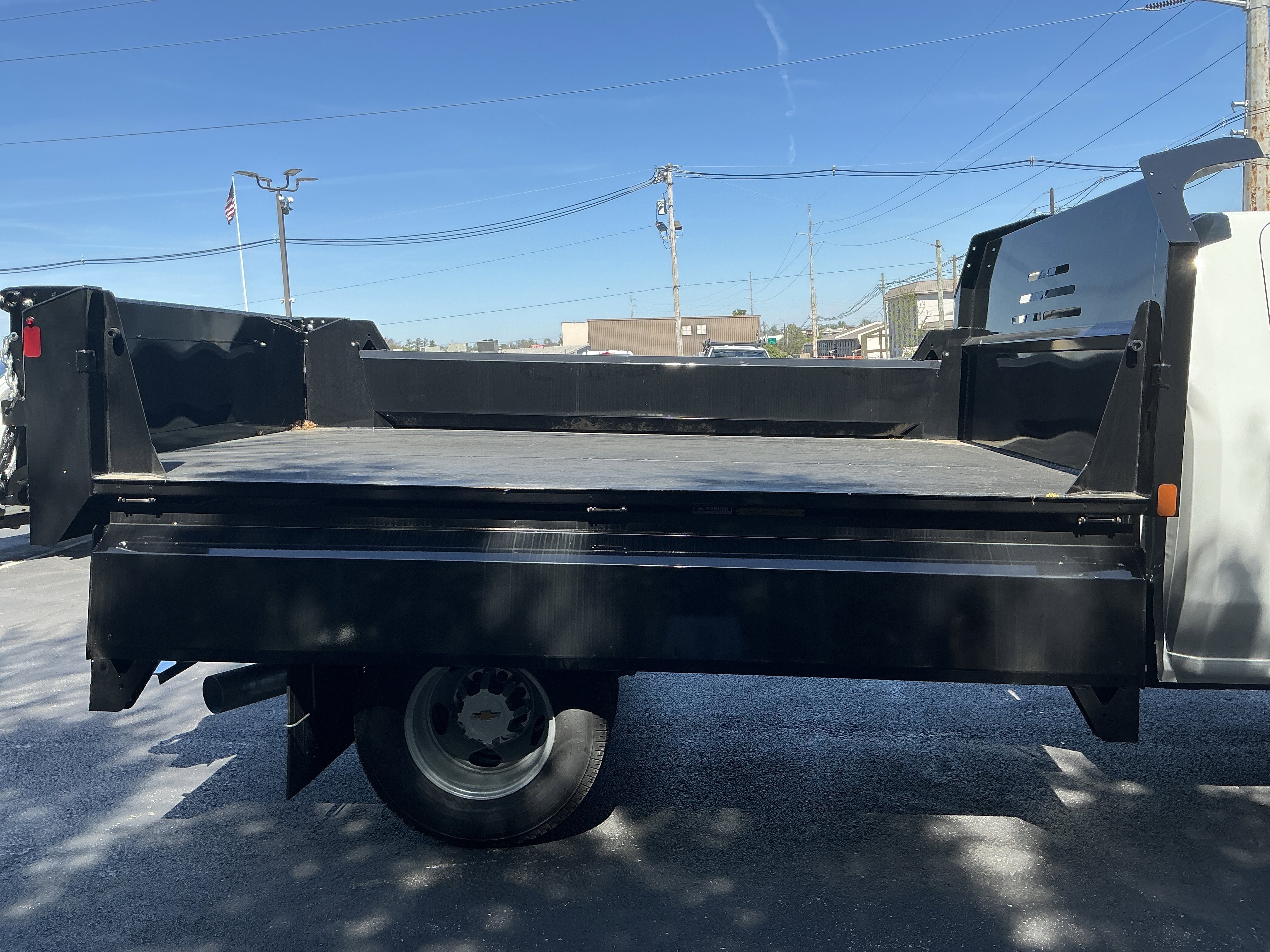 New 2025 Summit White Chevrolet Work Truck image 27