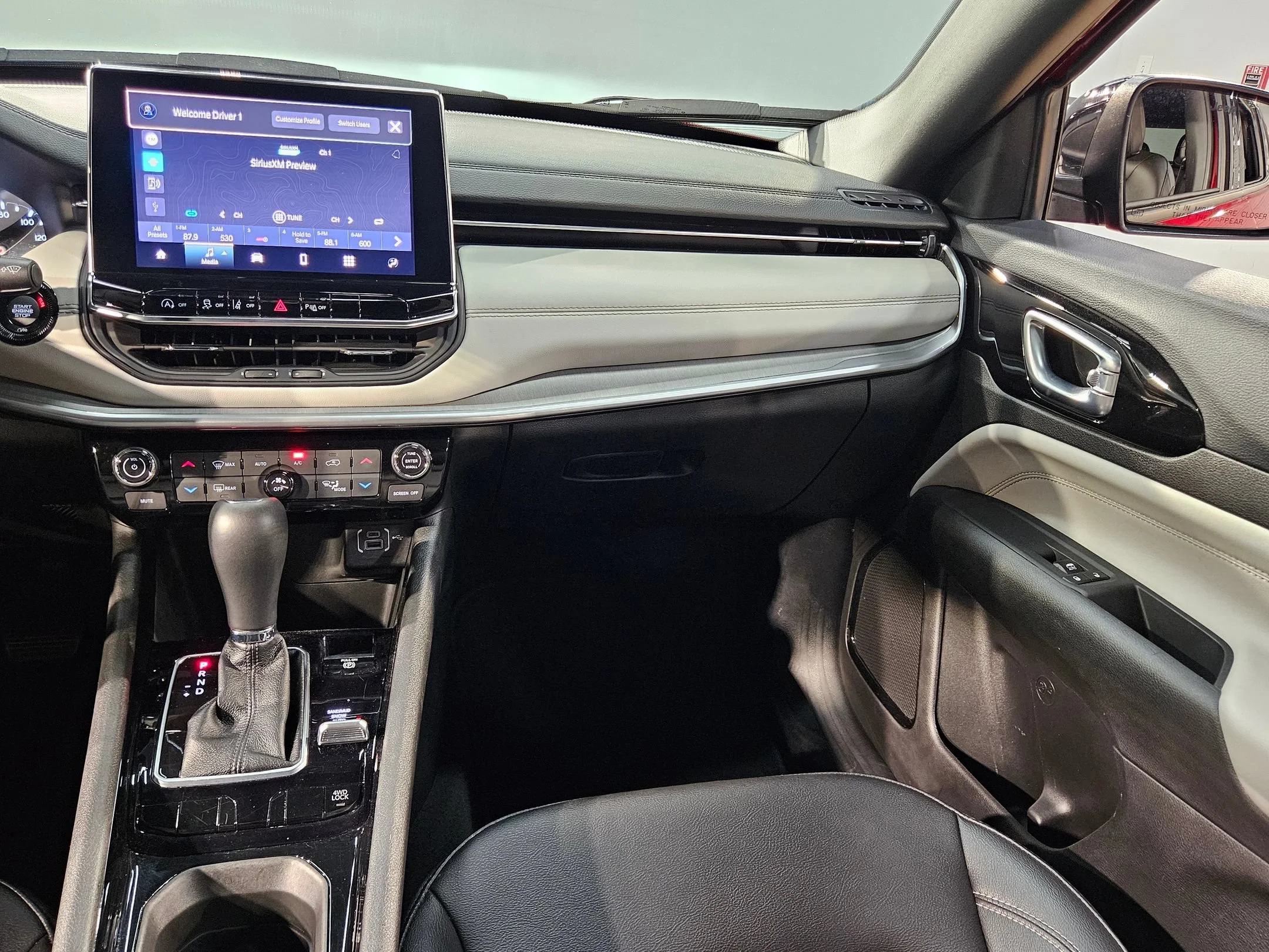 2025 Jeep Compass Limited - Photo 11