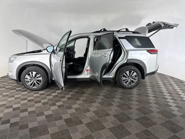 Used 2025 Silver Nissan SV image 9