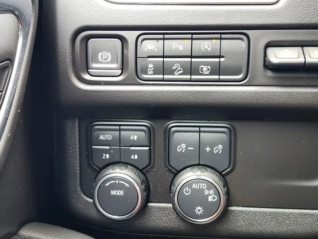 2024 Chevrolet Tahoe Premier - Photo 25