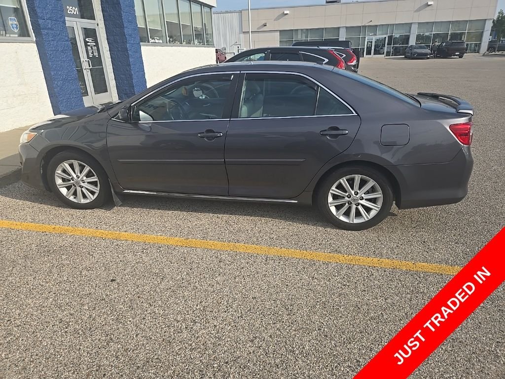 Used 2013 Gray Toyota XLE image 7