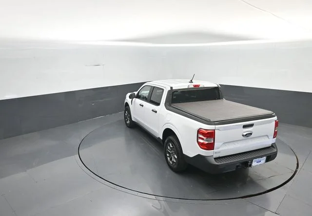 Certified Used 2024 Oxford White Ford XLT image 29