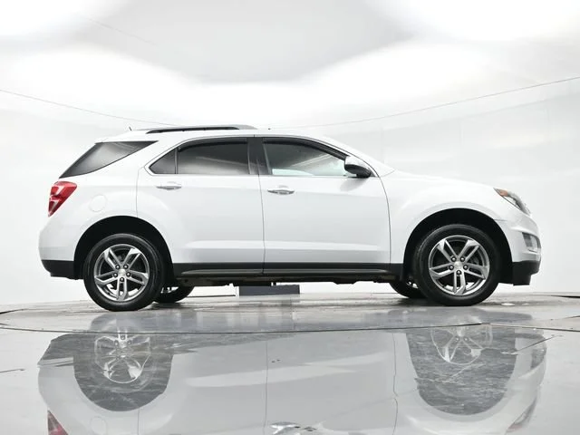 Used 2016 SUMMIT WHITE Chevrolet LTZ image 29