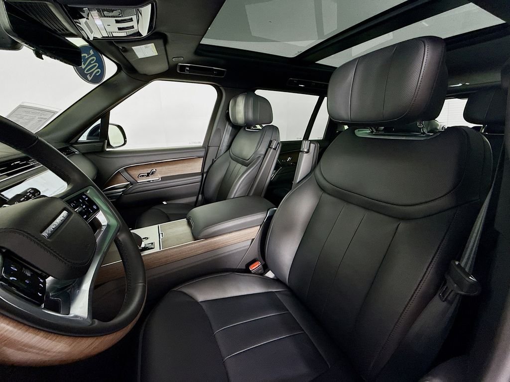 Certified Used 2025 Black Land Rover Autobiography image 5