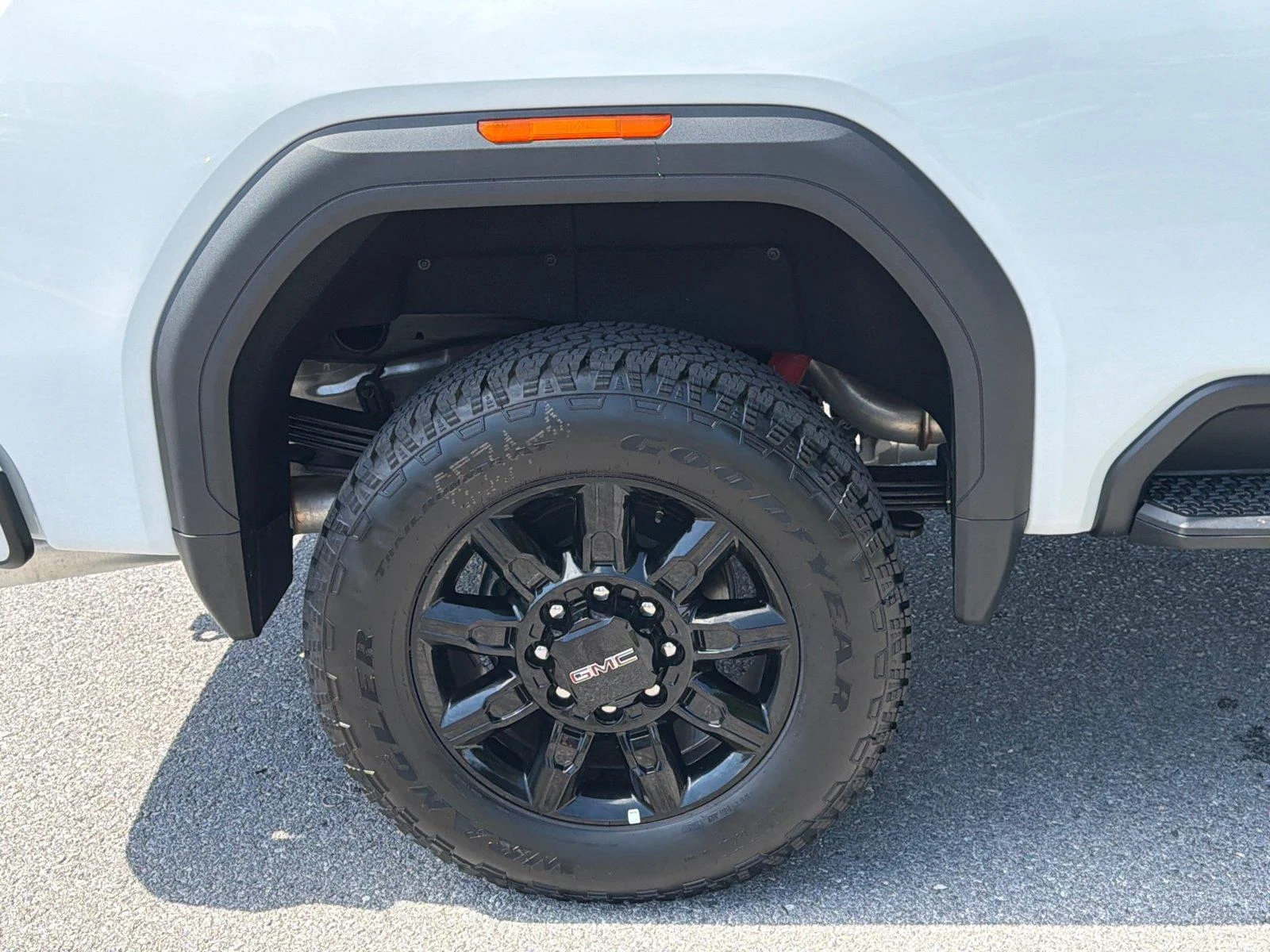 2026 GMC Sierra 2500HD AT4 - Photo 8