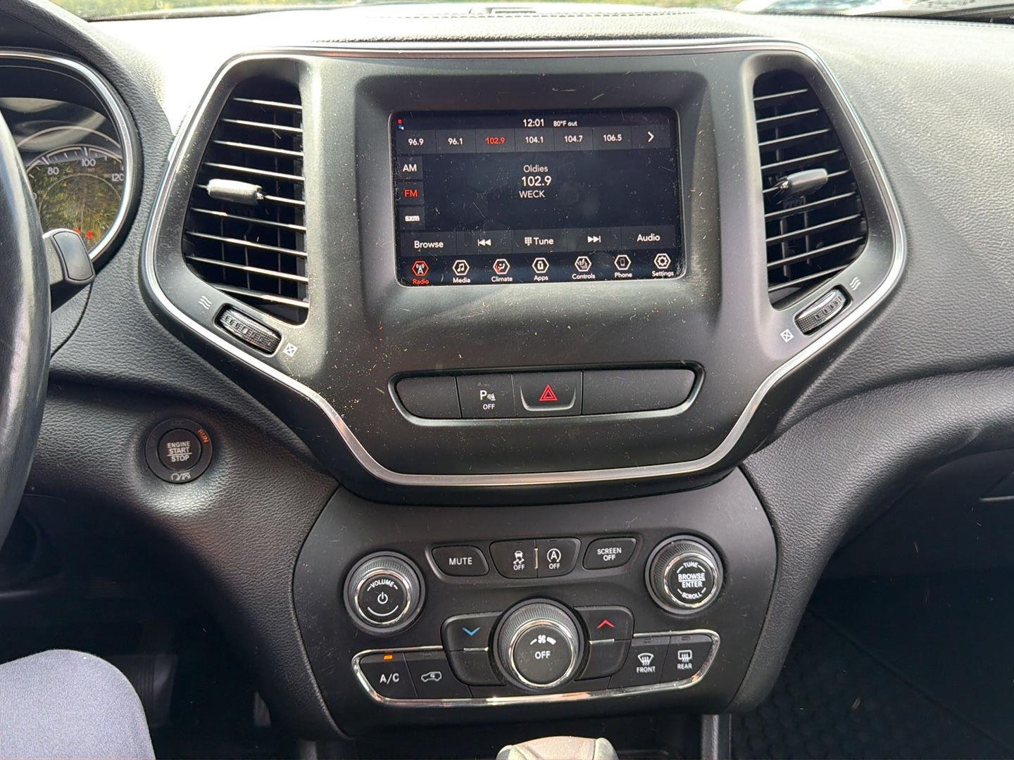 Used 2020 Velvet Red Pearlcoat Jeep Latitude Plus image 10